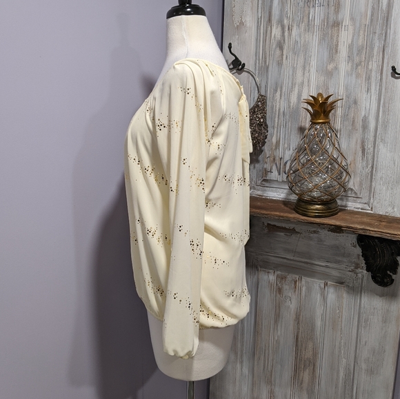 💛SOLD💛Notations blouse, cream w/gold dots - Picture 3 of 8